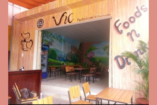 Vẽ Giả Gỗ Trang Trí Mặt Tiền Quán Cà Phê
