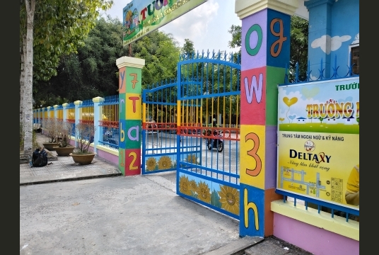 Tranh tường Trang trí cổng trường mầm non